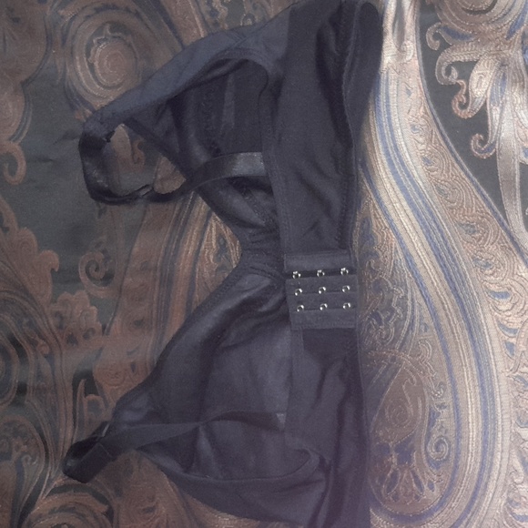 🌺BLACK Bra - Picture 3 of 4